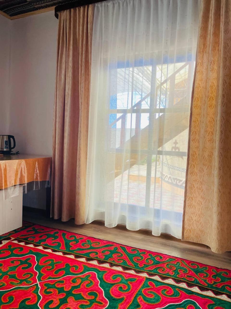 Guest House Amirhan Bokonbayevo Bagian luar foto