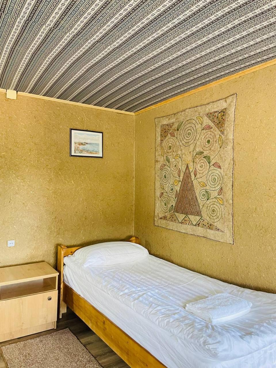 Guest House Amirhan Bokonbayevo Bagian luar foto