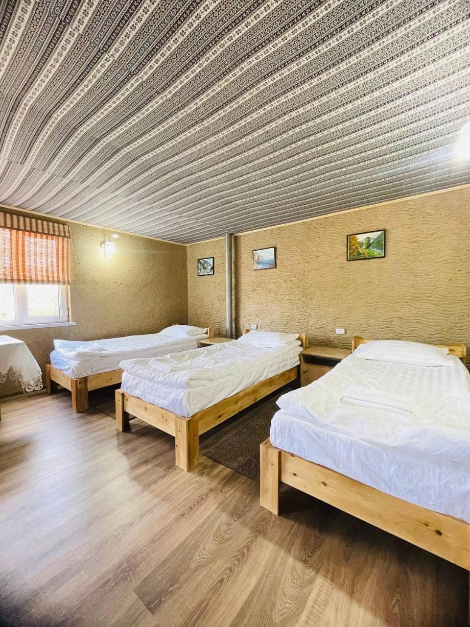 Guest House Amirhan Bokonbayevo Bagian luar foto