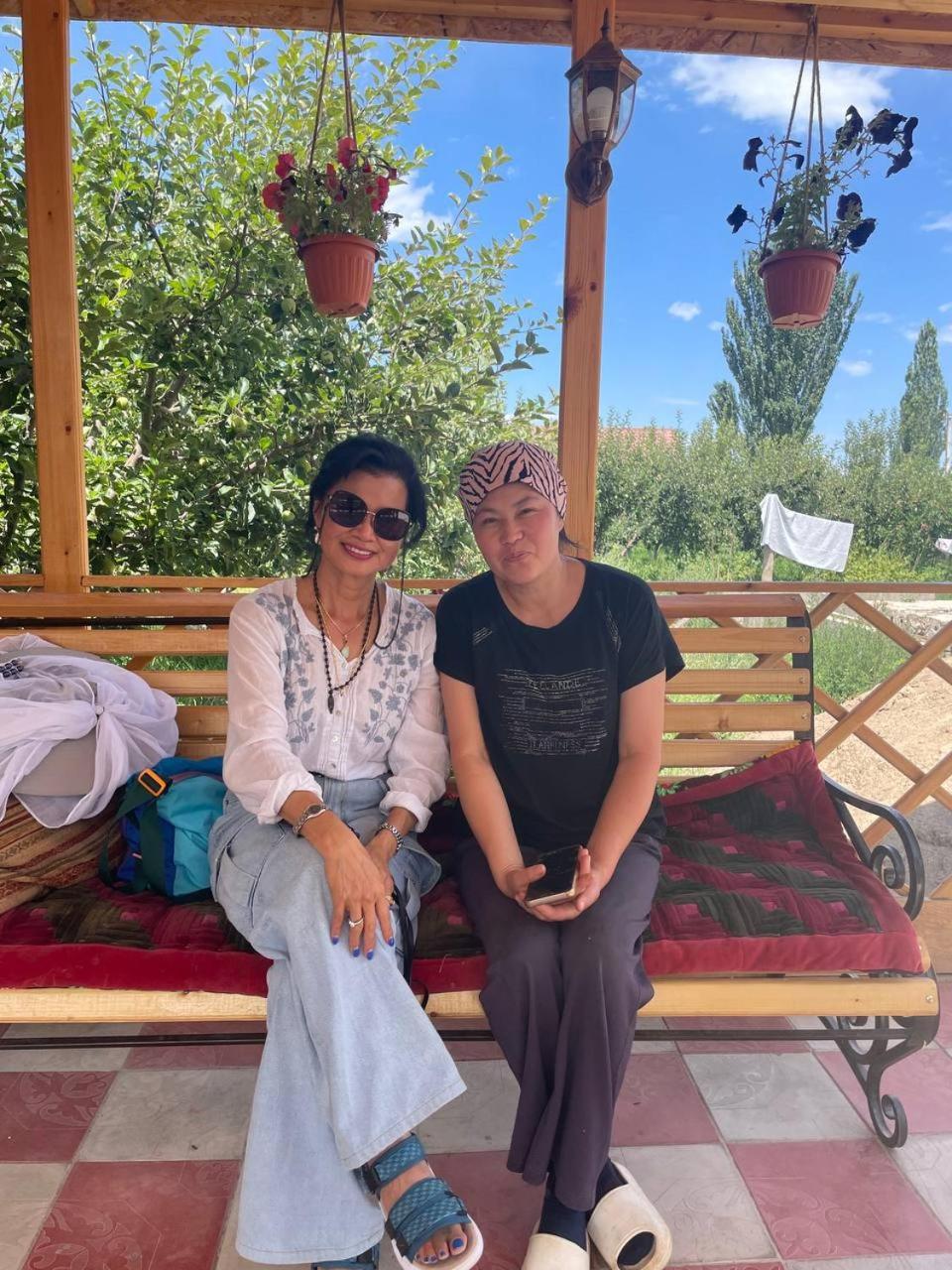 Guest House Amirhan Bokonbayevo Bagian luar foto